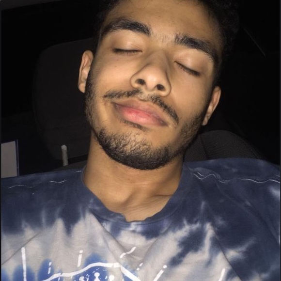 Meet your Posher, Justin - Picture 2 of 3